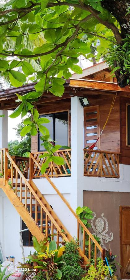 Chue&Larry'S Beachside Homestay Libagon エクステリア 写真