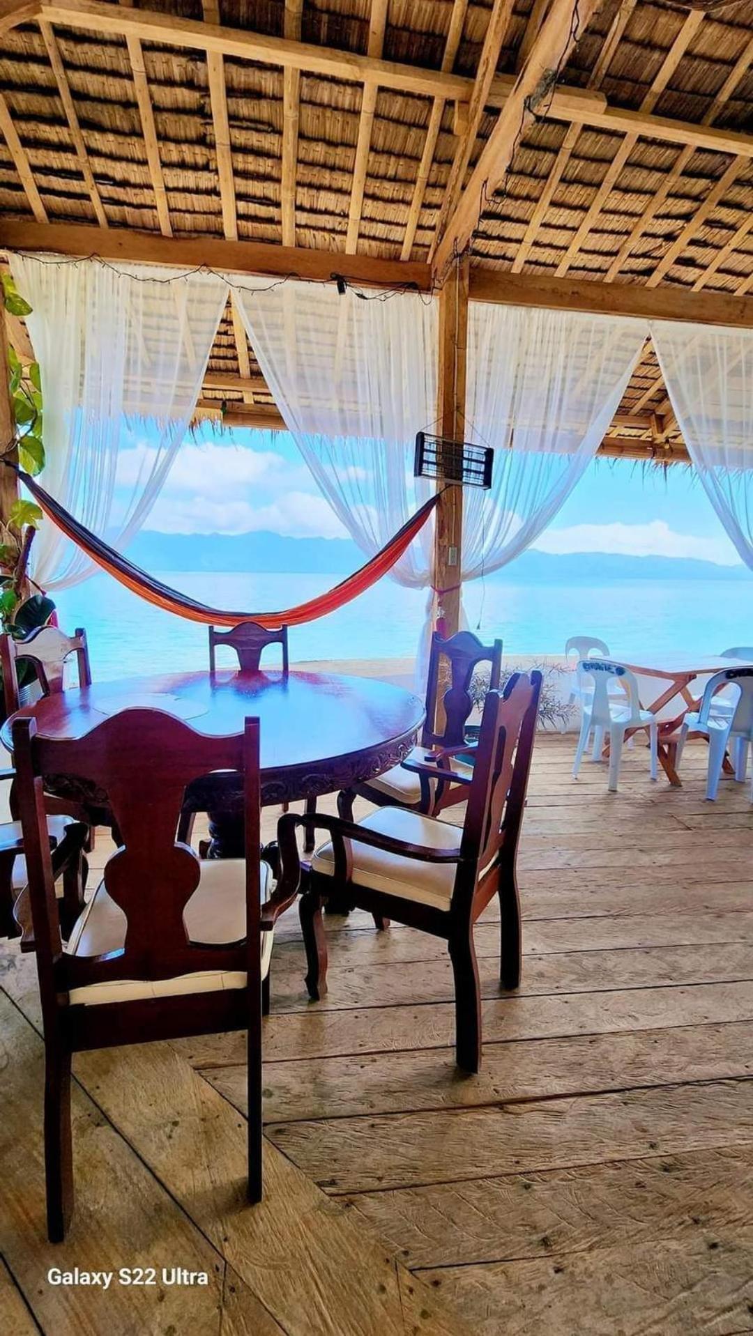 Chue&Larry'S Beachside Homestay Libagon エクステリア 写真