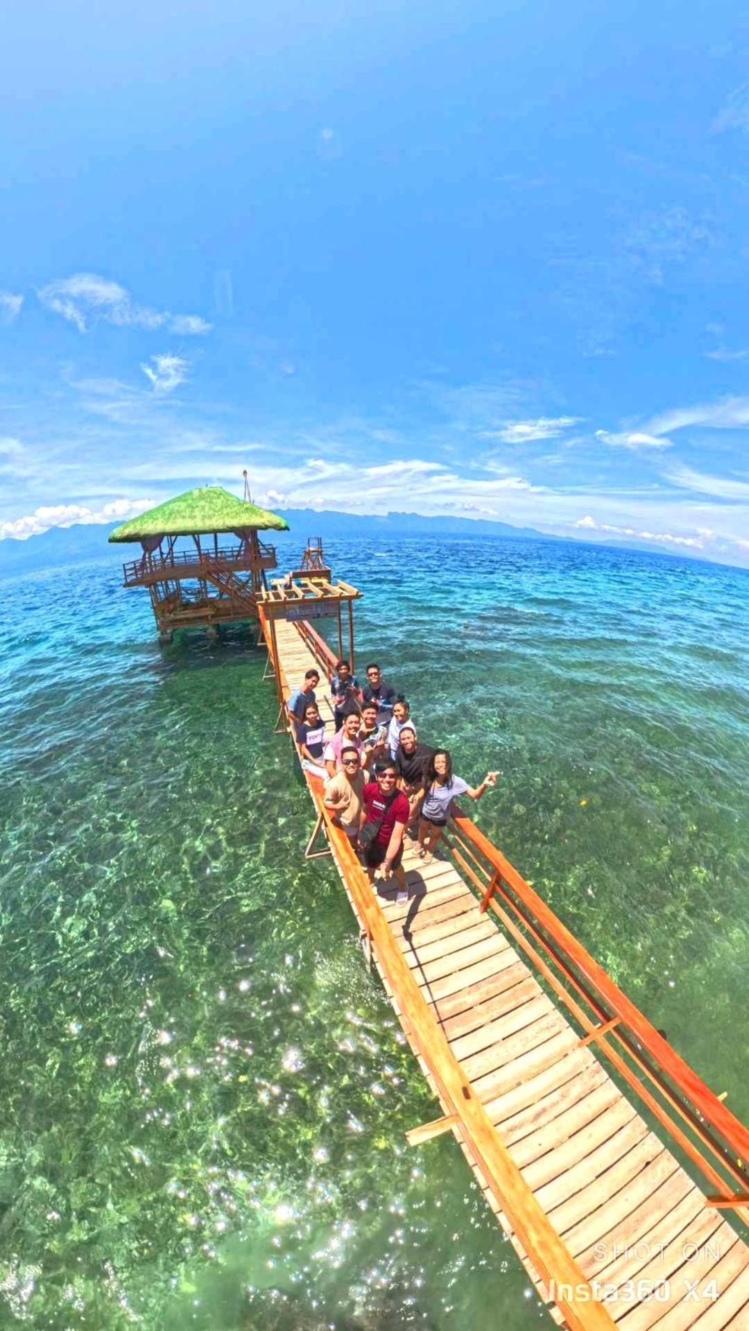 Chue&Larry'S Beachside Homestay Libagon エクステリア 写真